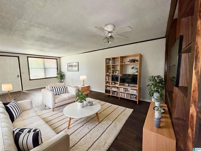 property at 1700 Greenbrier Dear Rd