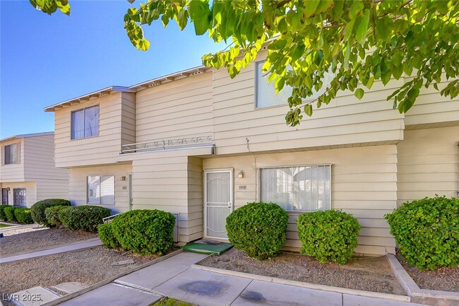 property at 4958 Larkspur St