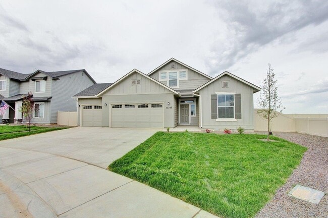property at 13735 S Baroque Ave