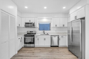 4544 Colbath Ave in Sherman Oaks, CA - Building Photo