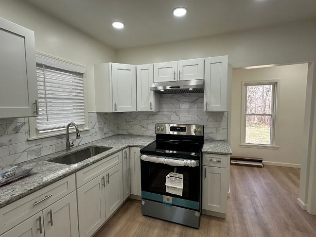 1126 Walker St in Jackson, MI - Building Photo - Building Photo