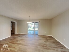 10327 Lansfield St in Spring Hill, FL - Building Photo - Building Photo