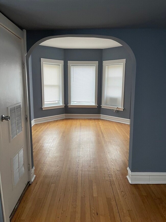 6653 S St Lawrence Ave in Chicago, IL - Building Photo - Building Photo