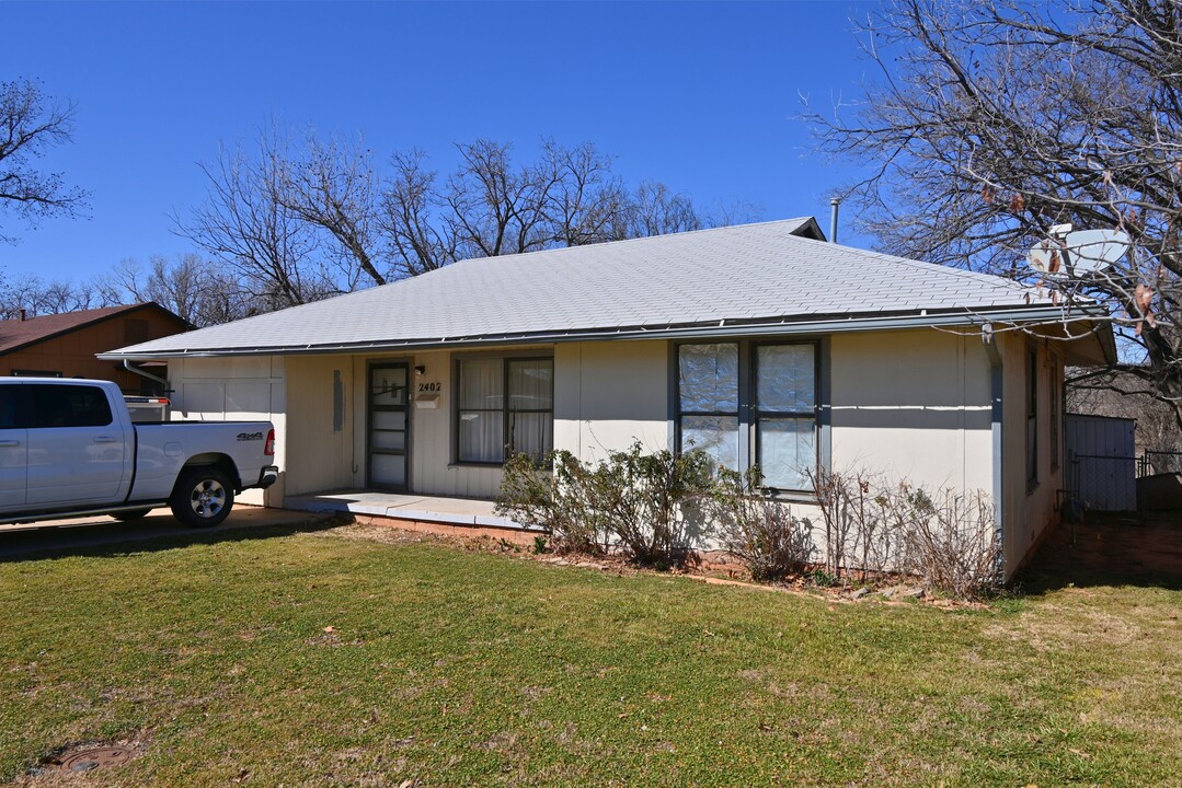 2402 Terrace Ave in Wichita Falls, TX - Building Photo