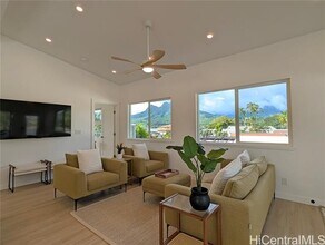 826 Wanaao Rd in Kailua, HI - Building Photo - Building Photo