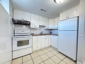 145 Commercial St in Milton, ON - Building Photo - Building Photo