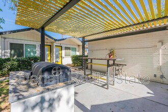 2309 S College Ave in Tempe, AZ - Foto de edificio - Building Photo