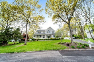 212 Fairway Dr in Wading River, NY - Building Photo - Building Photo