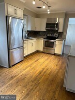 7032 Token Valley Rd in Manassas, VA - Building Photo