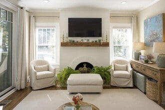 801 Durant Pl NE in Atlanta, GA - Building Photo - Building Photo