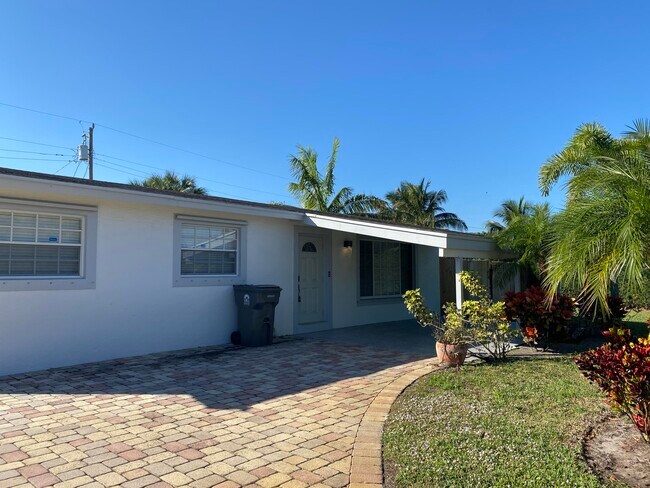 3436 Housatonic Dr in West Palm Beach, FL - Building Photo - Building Photo