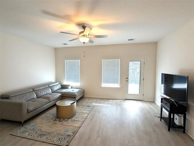 property at 441 El Capitan Lp