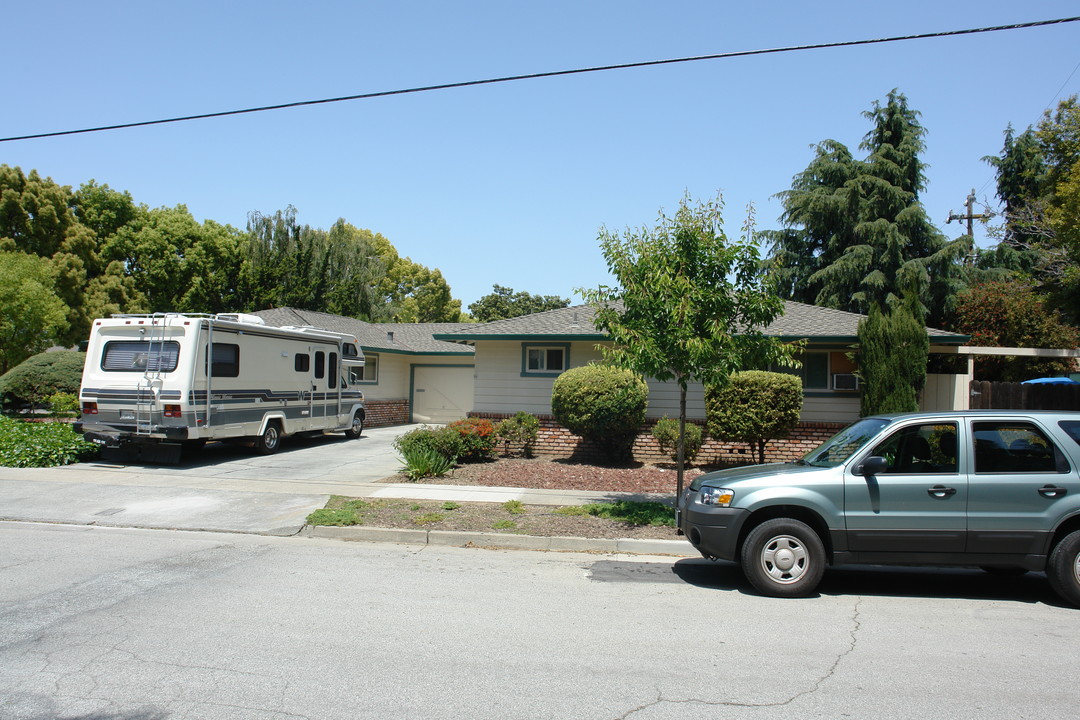 3743-3745 Akron Way in San Jose, CA - Building Photo