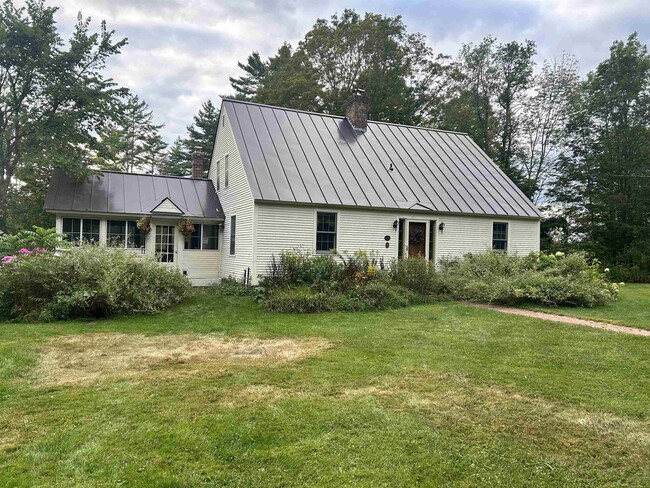 property at 10 Great Brook Rd