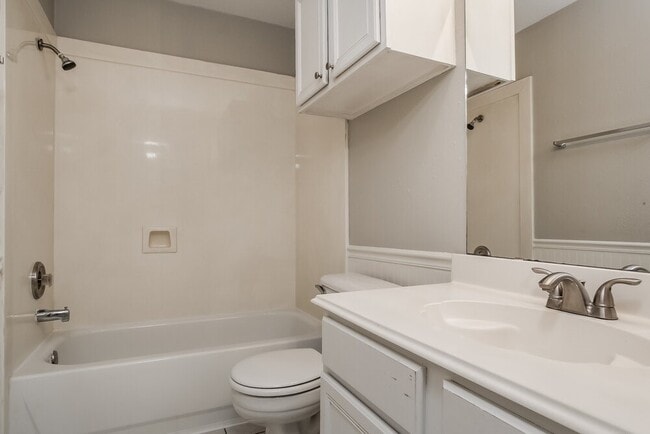property at 2522 Sherwood Hollow Ln