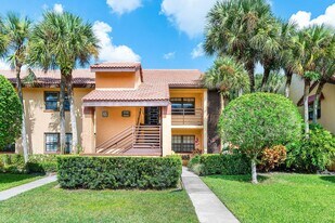 6446 Aspen Glen Cir in Boynton Beach, FL - Building Photo