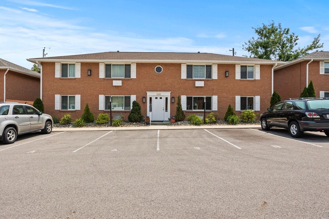 1033 Folkestone Rd in Columbus, OH - Foto de edificio