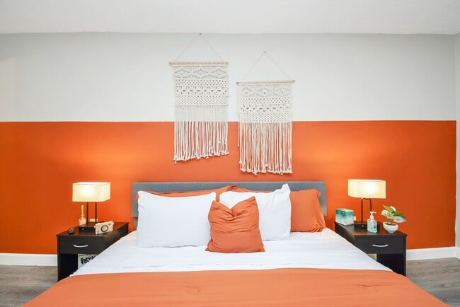 property at 4710 Paradise Ln