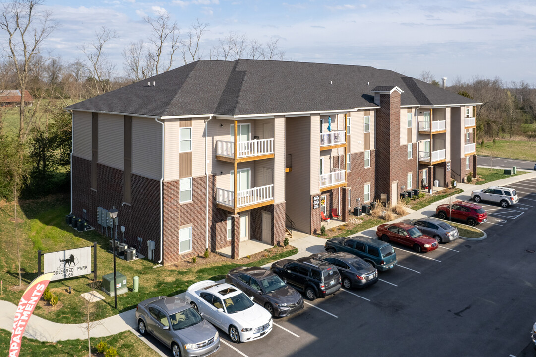 Saddlebred Park Apartments in Shelbyville, KY - Building Photo