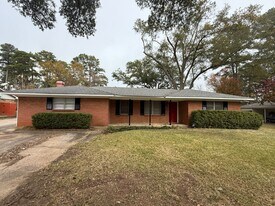 928 Francais Dr in Shreveport, LA - Building Photo