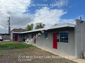 2749 W Tuckey Ln in Phoenix, AZ - Building Photo