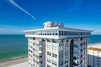 Club Redington in Redington Shores, FL - Building Photo - Building Photo