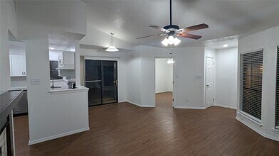 415 Liberty Pl in Grand Prairie, TX - Building Photo - Building Photo