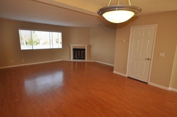 5340 Whitsett Ave in Los Angeles, CA - Foto de edificio - Building Photo