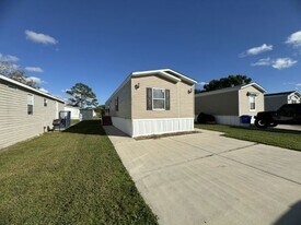 1727 Hogue Ave in Apopka, FL - Building Photo