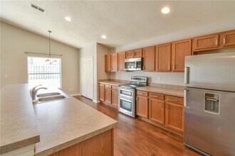 1094 Bluegrass Dr in Groveland, FL - Building Photo - Building Photo
