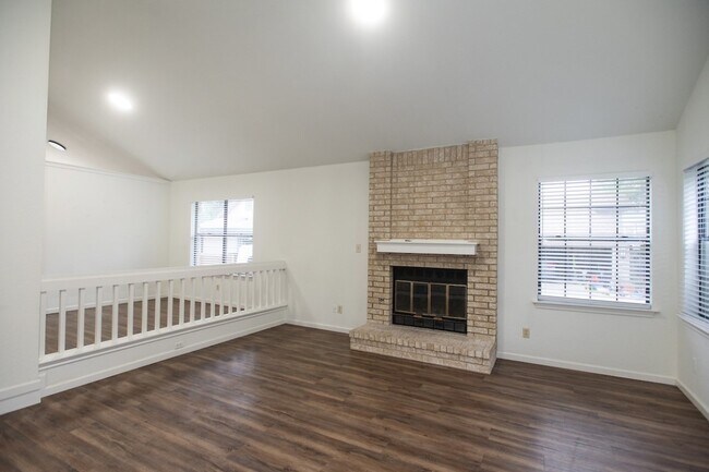 11513 Juniper Ridge Dr in Austin, TX - Building Photo - Building Photo