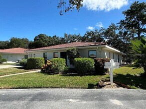 5033 Vivienda Way in Sarasota, FL - Building Photo - Building Photo