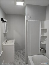 176 Charles St in Waterbury, CT - Building Photo - Building Photo