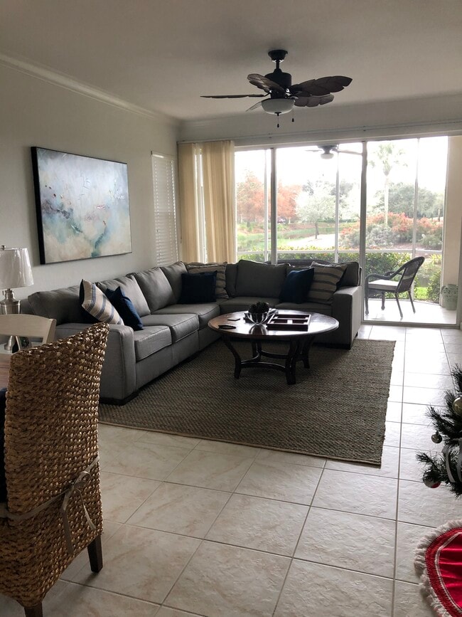 2377 Ravenna Blvd, Unit 101