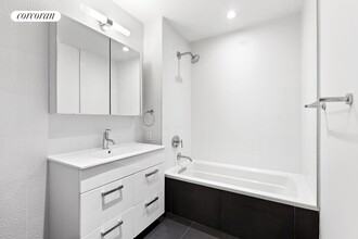 247 N 7th St in Brooklyn, NY - Building Photo - Building Photo