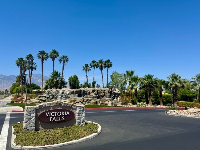 25 Buckingham Way in Rancho Mirage, CA - Building Photo - Building Photo