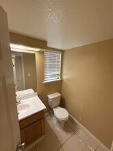 1570 Deer Run Ln in Tracy, CA - Building Photo - Building Photo