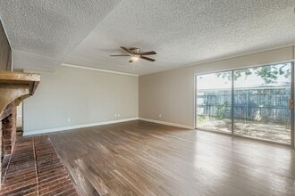 9117 Fairmont Cir in Rowlett, TX - Building Photo - Building Photo