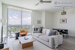 1000 NW 7th St in Miami, FL - Building Photo