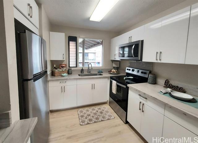 property at 98-626-626 Moanalua Loop