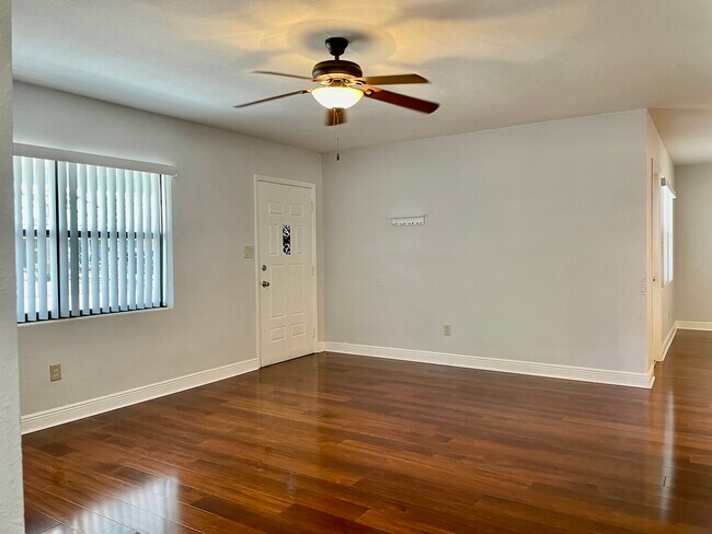 1730 Long St in Clearwater, FL - Building Photo - Building Photo