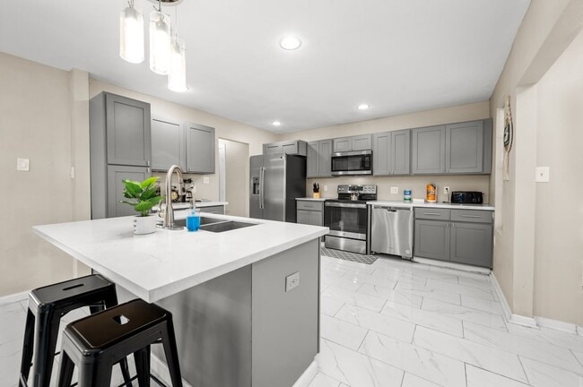 2504 Ferguson Way in Houston, TX - Building Photo - Building Photo