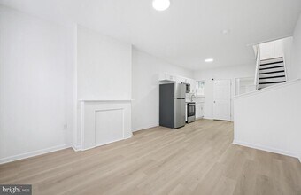 887 N 46th St in Philadelphia, PA - Building Photo - Building Photo