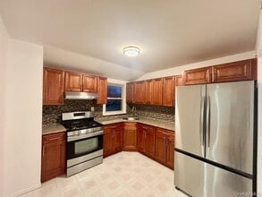 139-10 254th St in Queens, NY - Building Photo - Building Photo