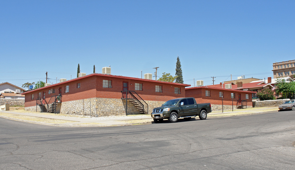 1401 N St Vrain St in El Paso, TX - Building Photo