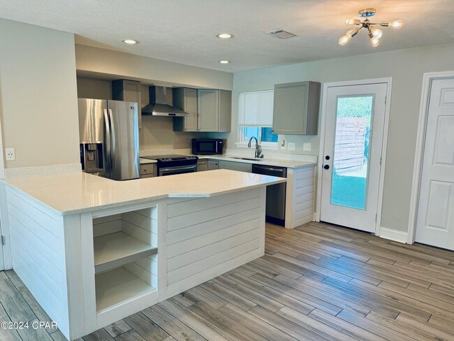 property at 1006 Wildwood Rd