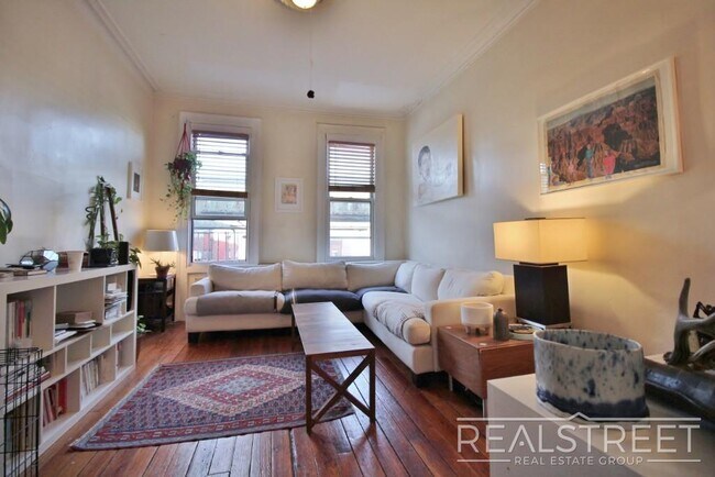 property at 1154 Myrtle Ave