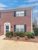 2836 Florence Dr in Gainesville, GA - Building Photo