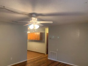 1923 Karen Ln in Tallahassee, FL - Building Photo - Building Photo