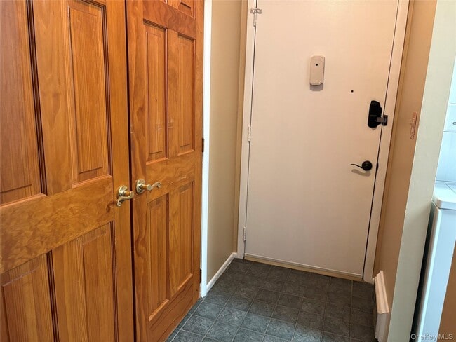 1 Loudon Dr in Fishkill, NY - Building Photo - Building Photo